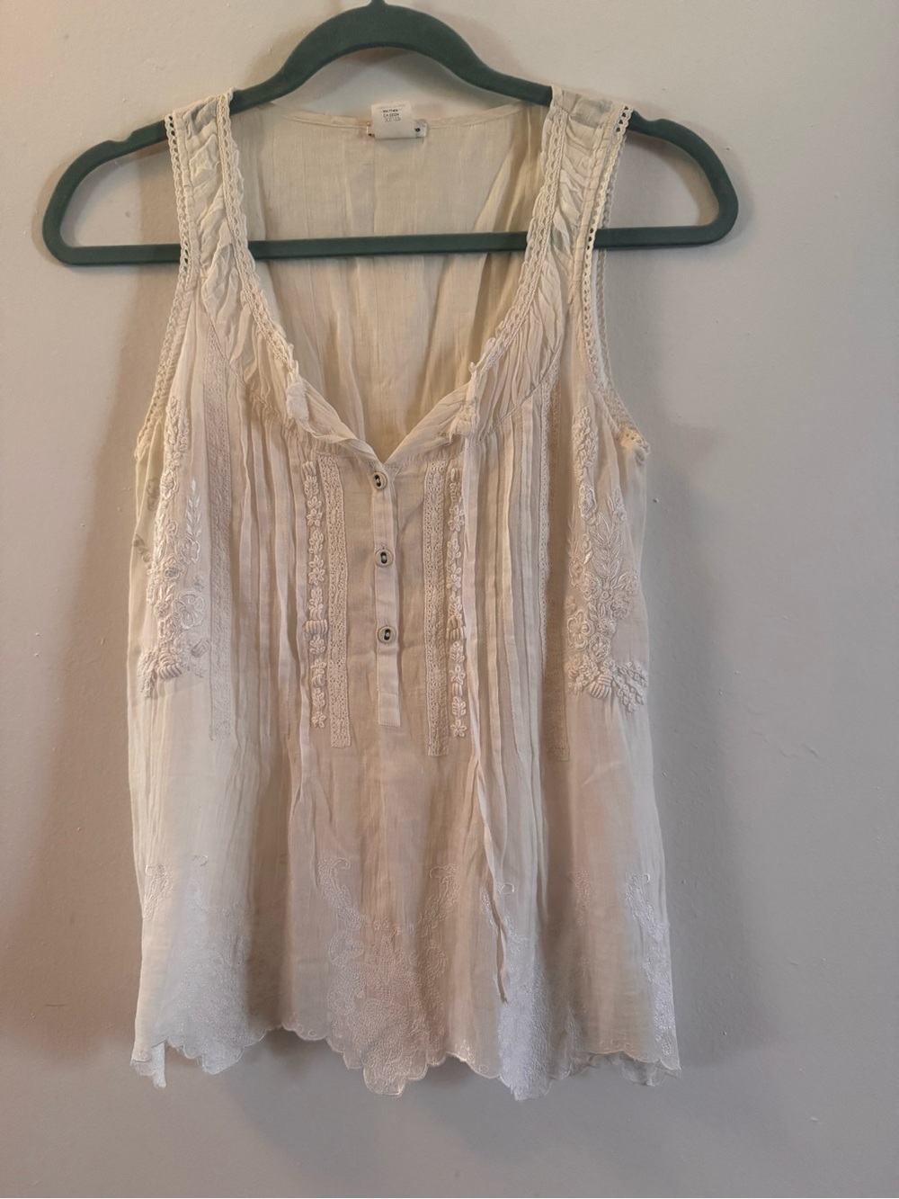 Club Monaco Cream Embroidered Sleeveless Camisole